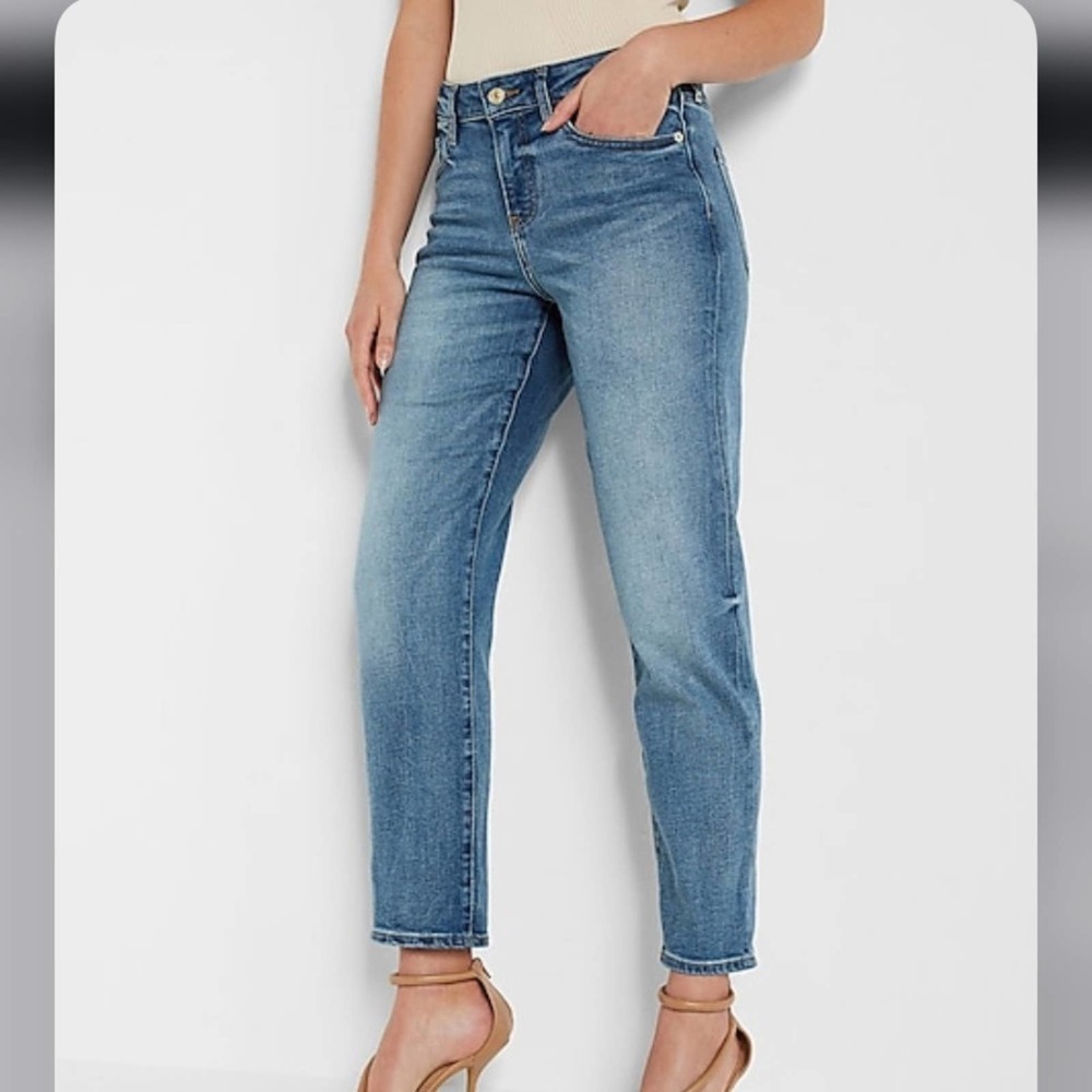 Express• Girlfriend Button-Fly Jeans